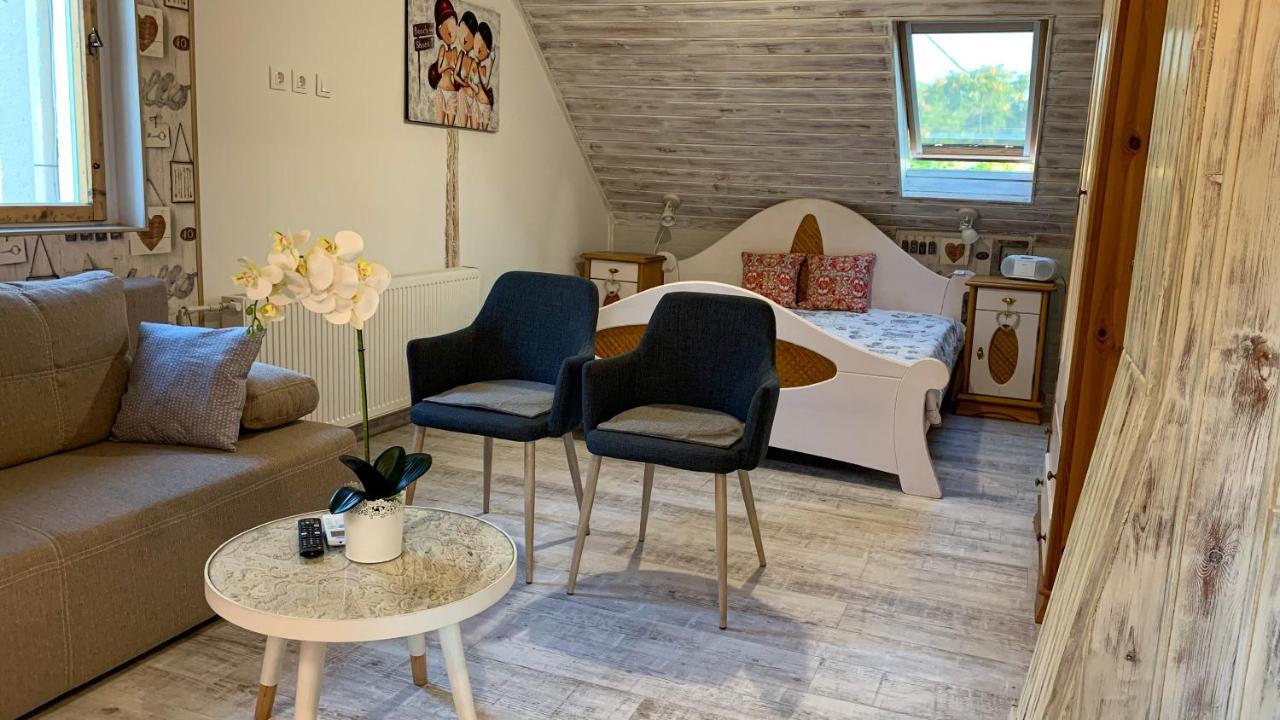 T.H.Ny Village Inn Cottage Tihany Extérieur photo